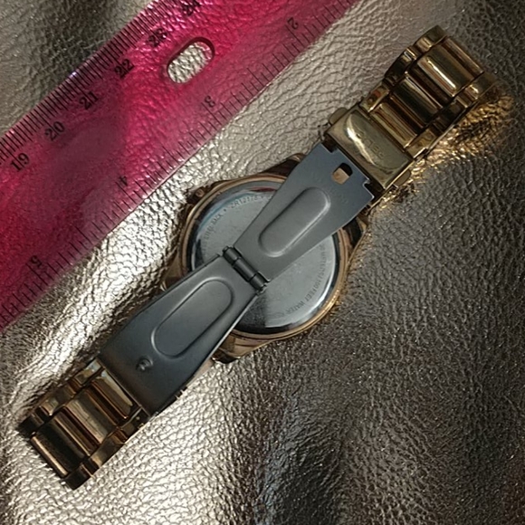 Rose Gold Relic Watch - Picture 5 of 6